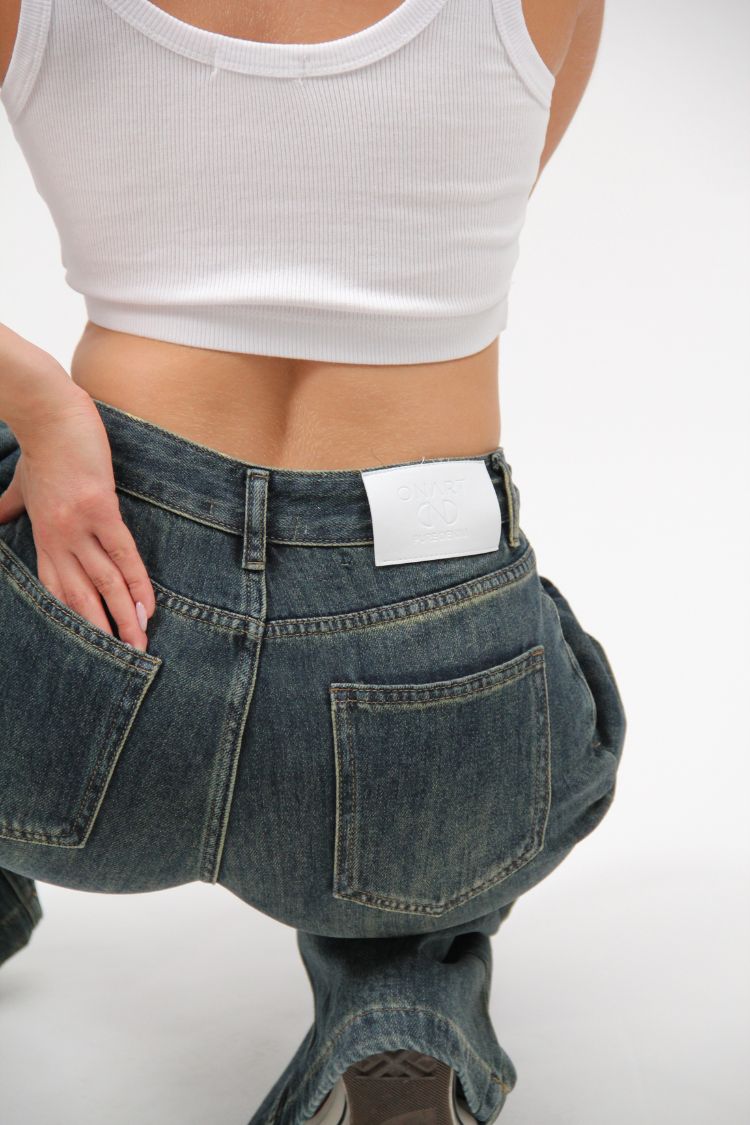 NO.1 BAGGY JEANS WITH FADED AFFECT